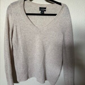 Halogen Women's Beige V-Neck Sweater